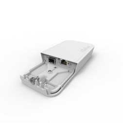 Convertidor RJ45 a SFP GB. Incluye inyector PoE y fuente de alimentación
