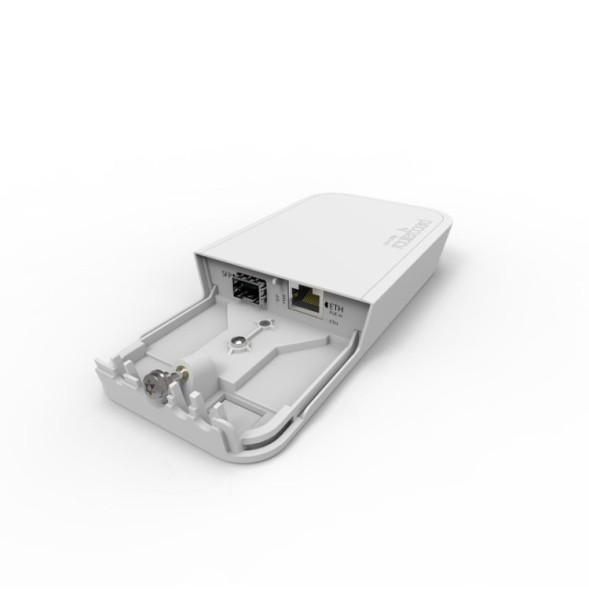 Convertidor RJ45 a SFP GB. Incluye inyector PoE y fuente de alimentación