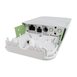 AP LTE, 25dBm, 2dBi, 650Mhz, 64Mb RAM, puerto 10/100, x2 Sim. L4