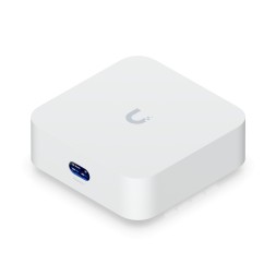 UniFi Cloud Gateway Ubiquiti UX7 – WiFi 7, 10GbE, IDS 2,3 Гбіт/с