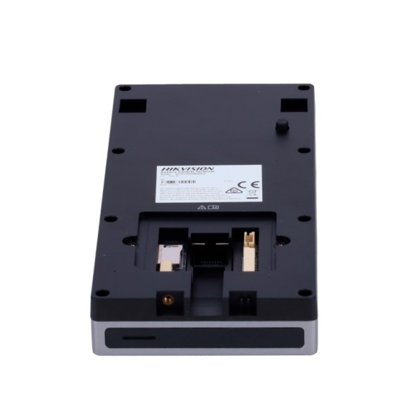 Control de acceso con cámara y lector QR, IP65, IK09, para supervisión vía smartphone. Lector Mifare y teclado.