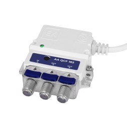 Micro amplificador Ekselans AA QCF 182 - 17 dB, 2 salidas 110 dBµV, QuiCoax con conector F