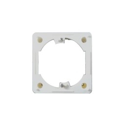 Suplemento superficie para base de toma color marfil. Novamax