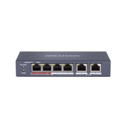 Switch de 4 puertos 10/100 POE + x2 UPLINK, hasta  30W. Sobremesa