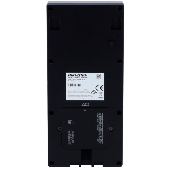 Control de acceso con cámara, IP65, IK09, para supervisión vía smartphone. Lector huella, Mifare y teclado.