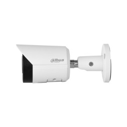 Cámara IP bullet, 4Mpx, IR y luz calida 30mts, fija 3.6mm, H265+, PoE802,3af, IP67