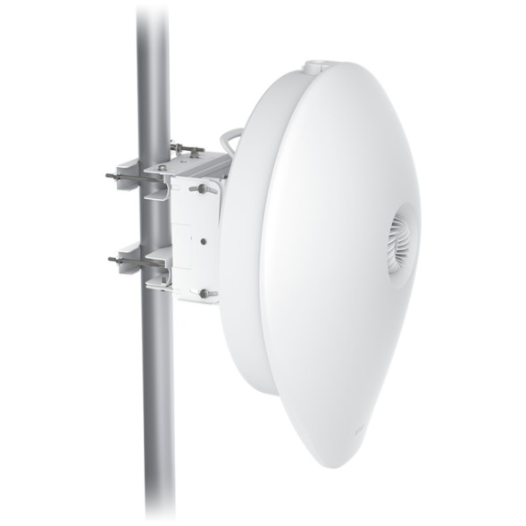 AP de exterior (solo PTP) 60Ghz (con backup en 5Ghz), puerto SFP+, hasta 4Km, GPS, 60GHz: 1.6º, 5Ghz: 5º, Bluetooth (APP UISP®