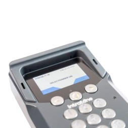 Videoportero Intratone 06-0228-EU, 4G, de 1 a 10 vecinos, con lector de proximidad y 20 mandos de regalo. Placa Only-One