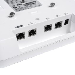 Punto de acceso WIFI 6  AX 2.4/5Ghz, 20dBm, 3dBi, x3 puerto Gb + 1x Gb trasero, 2×2 2.4GHz, 4×4 5GHz. L3 ROAMING.